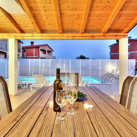 Exklusive 4-sterne-villa Mare - Wlan - Pool - Grill
